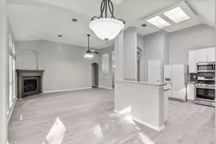 155 N Wimberly Way, Conroe, TX 77385 - Photo 15
