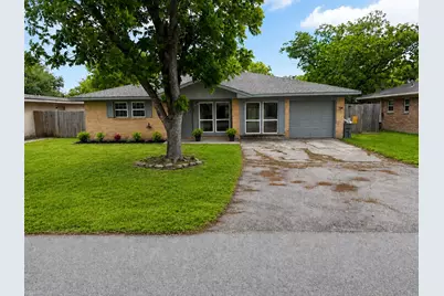 505 Moody Avenue, League City, TX 77573 - Photo 1