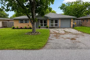 505 Moody Ave, League City, TX 77573 - Photo 1