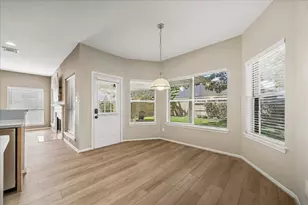 4231 Rocky Bend Dr, Sugar Land, TX 77479 - Photo 9