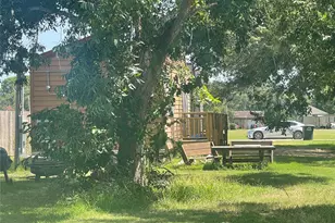 1104 Rorem Ave, Palacios, TX 77465 - Photo 7