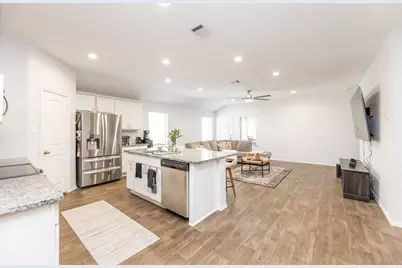 2830 N Colosseum Court, New Caney, TX 77357 - Photo 9