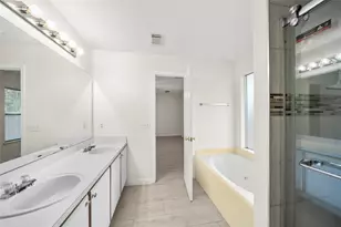 13535 Eldridge Villa St, Sugar Land, TX 77498 - Photo 17