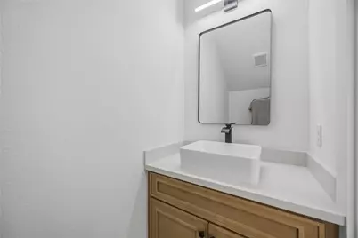 9019 Comal Street #B, Houston, TX 77051 - Photo 13