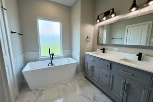 321 Parker Gdn Ln, Houston, TX 77076 - Photo 11