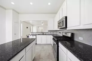 8134 Heartbrook Field Ln, Cypress, TX 77433 - Photo 9