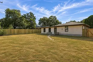 1404 Esther Blvd, Bryan, TX 77802 - Photo 11