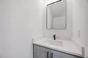 7932 Boy St, Houston, TX 77028 - Photo 11