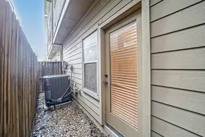 1117 Saint Agnes Street #D, Houston, TX 77030 - Photo 27