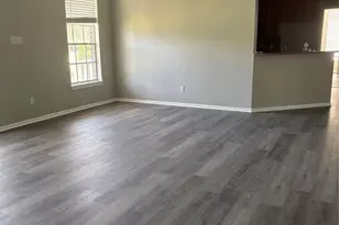 211 Oaks Grande Dr, Baytown, TX 77523 - Photo 3