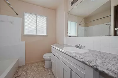 9126 Willow Meadow Drive, Houston, TX 77031 - Photo 33