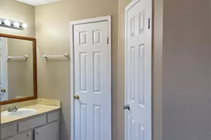 12655 Ashford Meadow Dr, Houston, TX 77082 - Photo 11