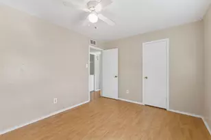 2804 Cypress Bend Cir, Bryan, TX 77801 - Photo 11