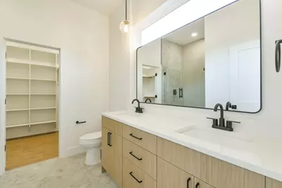 164 Wallace Street, Houston, TX 77022 - Photo 15