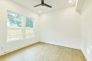 164 Wallace St, Houston, TX 77022 - Photo 21