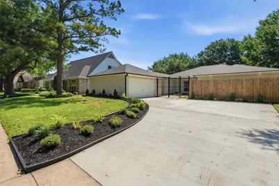 2207 Crystal Hills Drive, Houston, TX 77077 - Photo 45
