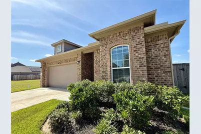 1951 Middle Pass Ln, Angleton, TX 77515 - Photo 3