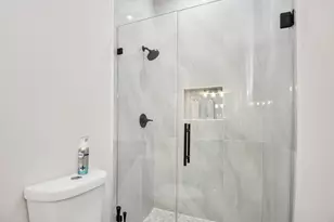 2401 Chapman St, Houston, TX 77009 - Photo 29