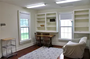 430 Dewees St, Columbus, TX 78934 - Photo 7