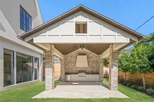 4017 Meadow Lake Ln, Houston, TX 77027 - Photo 29