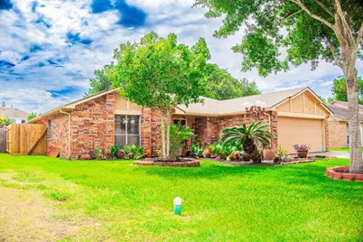 707 Landing Boulevard, League City, TX 77573 - Photo 3