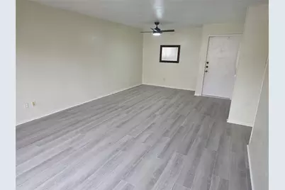 3025 Walnut Bend Lane #21, Houston, TX 77042 - Photo 5