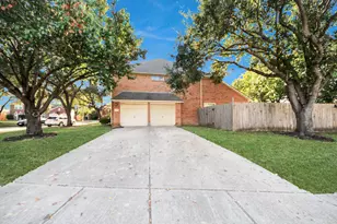 7902 Belterraza Ct, Houston, TX 77083 - Photo 5