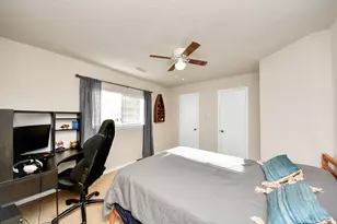 7902 Belterraza Ct, Houston, TX 77083 - Photo 17