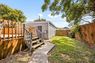 2813 Ave P, Galveston, TX 77550 - Photo 25