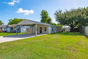 507 W Oak St, Highlands, TX 77562 - Photo 7