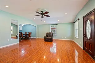 507 W Oak St, Highlands, TX 77562 - Photo 21