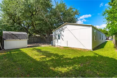507 W Oak Street, Highlands, TX 77562 - Photo 17