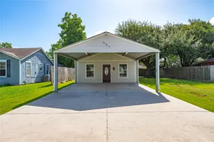 507 W Oak St, Highlands, TX 77562 - Photo 1