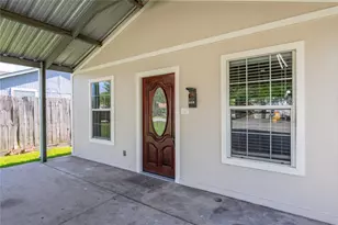 507 W Oak St, Highlands, TX 77562 - Photo 11
