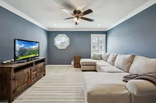 404 Primrose Ln, League City, TX 77573 - Photo 9