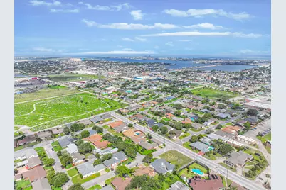 2920 Heron Drive, Galveston, TX 77551 - Photo 39