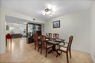 10831 Sandpiper Dr, Houston, TX 77096 - Photo 11