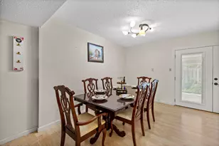 10831 Sandpiper Dr, Houston, TX 77096 - Photo 11