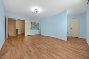 10831 Sandpiper Dr, Houston, TX 77096 - Photo 17