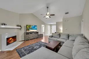 10027 Storm Meadow Dr, Houston, TX 77064 - Photo 3