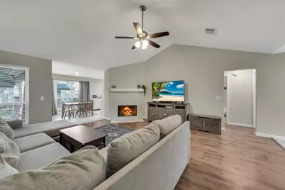 10027 Storm Meadow Drive, Houston, TX 77064 - Photo 9