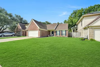 10027 Storm Meadow Drive, Houston, TX 77064 - Photo 5