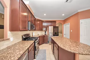 12912 Southern Manor Dr, Pearland, TX 77584 - Photo 11