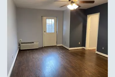 7648 Broadview Drive #105, Houston, TX 77061 - Photo 9