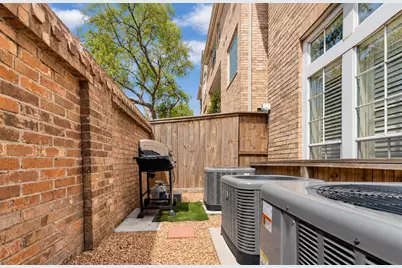 20 Stalynn Lane, Houston, TX 77027 - Photo 41