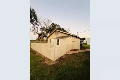 1572 Carvel Drive #5, Boling, TX 77420 - Photo 5