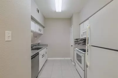 8100 Cambridge Street #101, Houston, TX 77054 - Photo 5