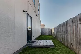 8622 Torcello St, Houston, TX 77031 - Photo 5