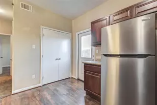 8622 Torcello St, Houston, TX 77031 - Photo 3