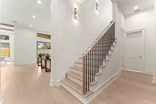 710 E 18th St, Houston, TX 77008 - Photo 21